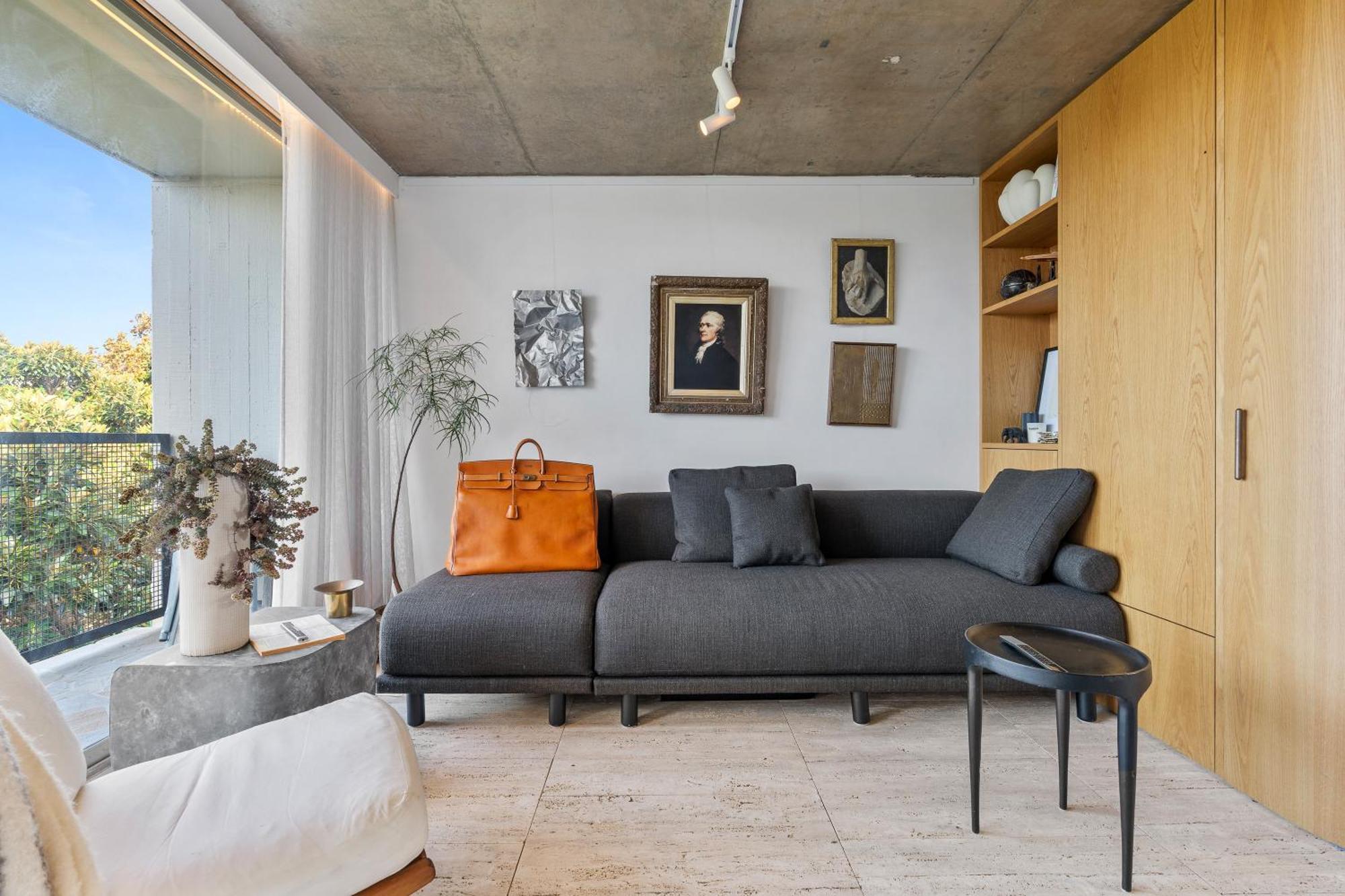 The Harry Seidler Penthouse - Steps To Cbd Apartment Sydney