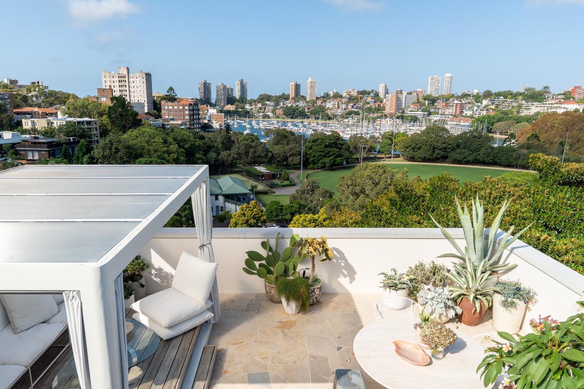 The Harry Seidler Penthouse - Steps To Cbd Apartment Sydney