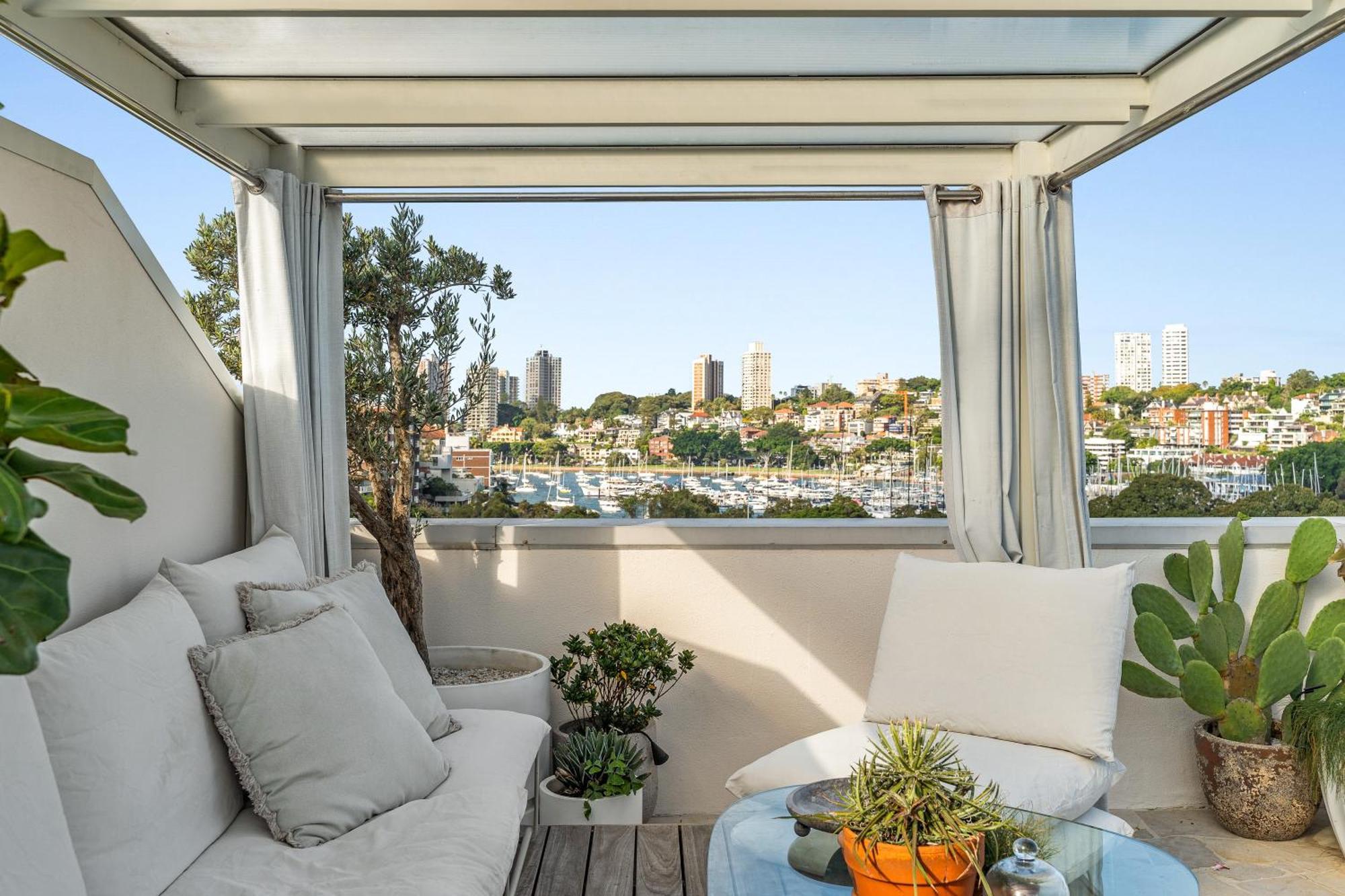 Apartment The Harry Seidler Penthouse - Steps To Cbd